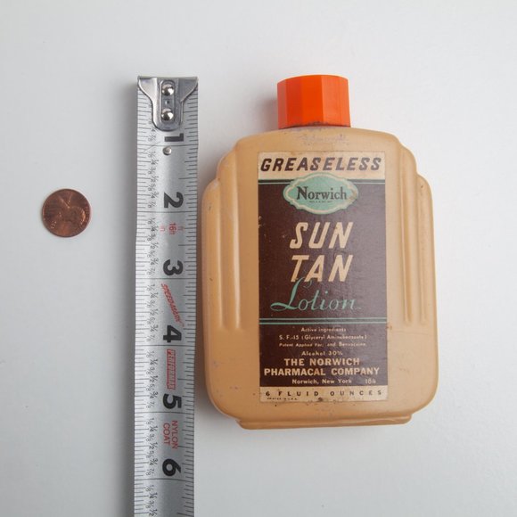 Vintage MCM Glass Bottle  - Norwich Greaseless Sun Tan Lotion - Apothecary Beach - Picture 14 of 14